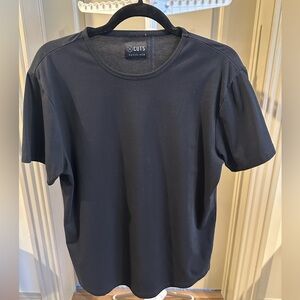 Cuts AO Curve-Hem Tee (m)